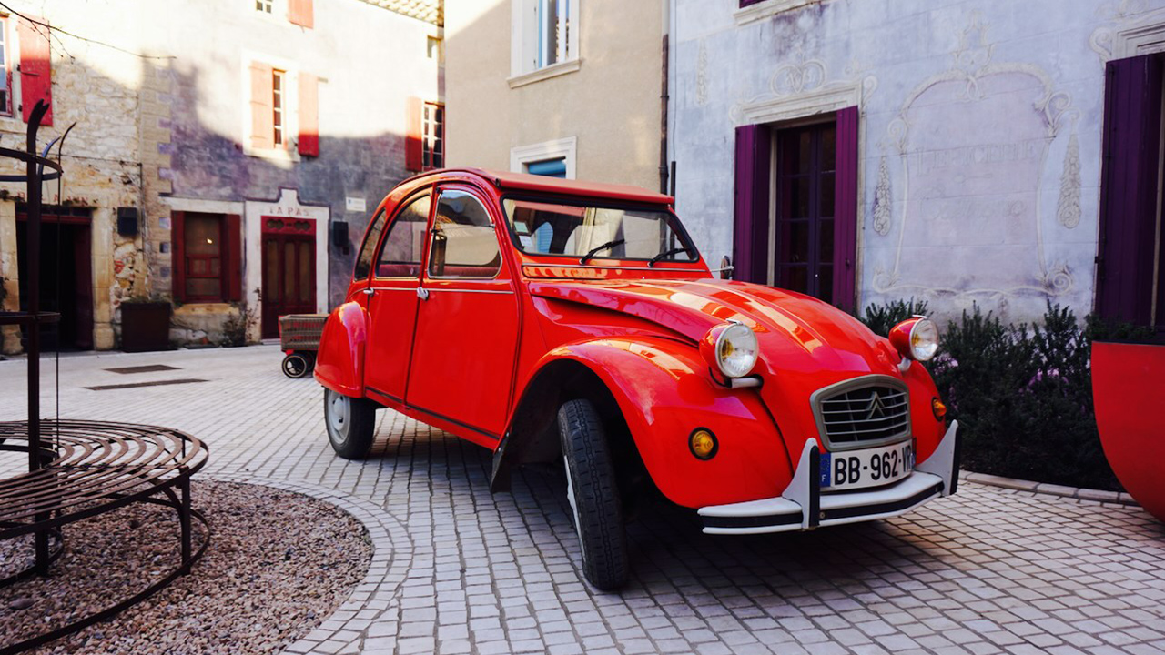 Languedoc-Roussillon 2018 | Assignan | Village Castigno